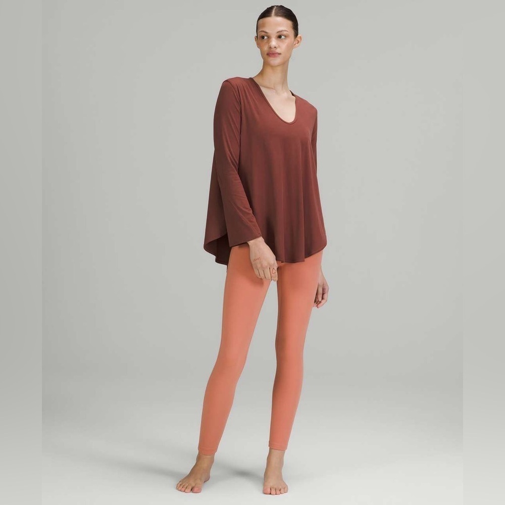 Lululemon Nulu Relaxed-Fit Yoga Long Sleeve Shirt
Smoky Red Scoop Neck Burgundy - Picture 3 of 7